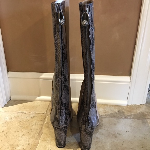 Anne Klein - Picture 3 of 3